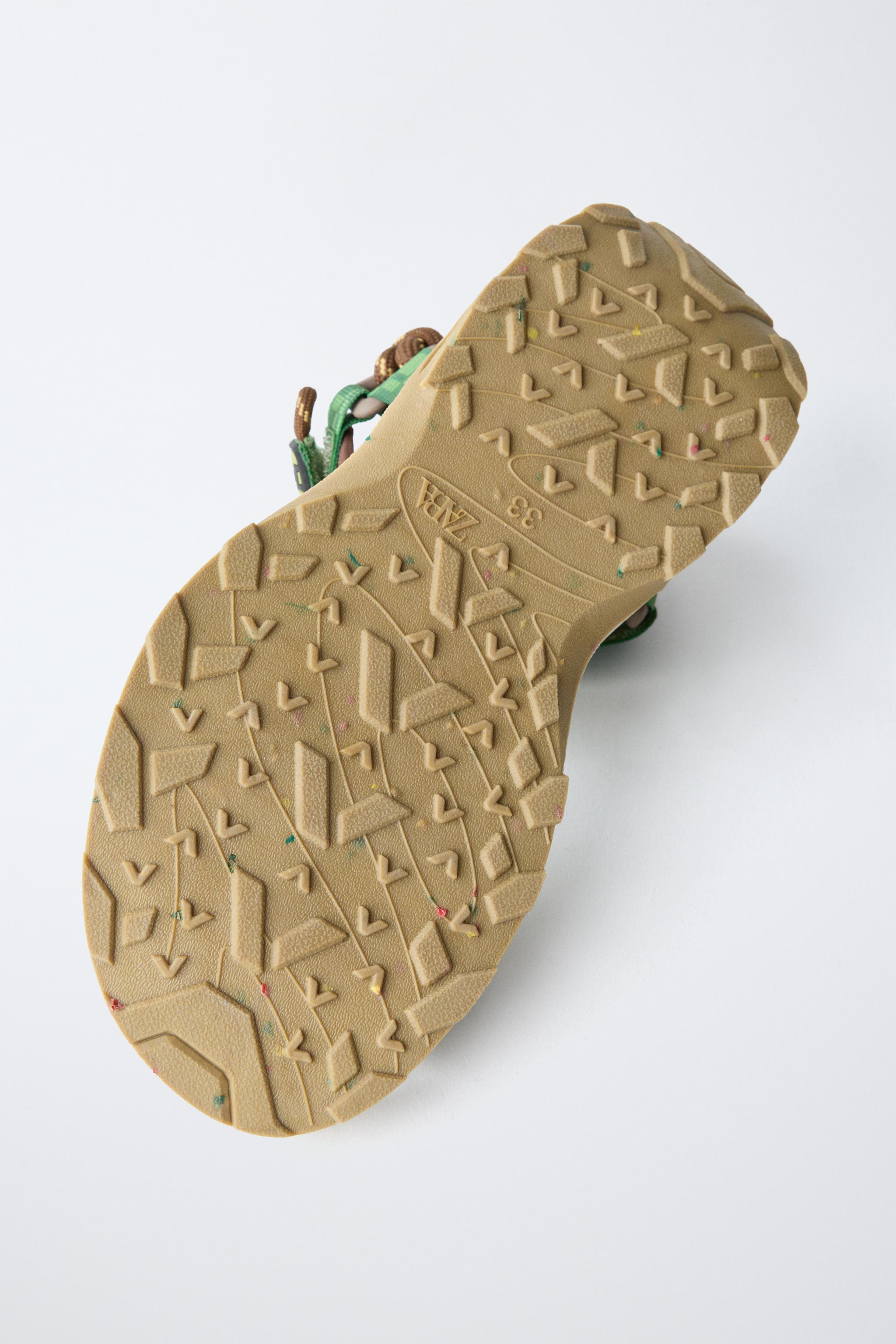 MINECRAFT © MOJANG AB. ™ TECHNICAL SANDALS